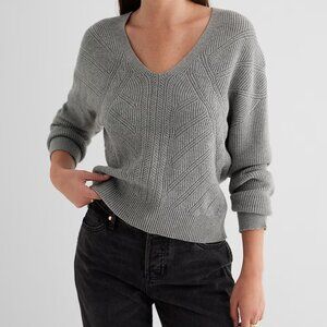 NWT Relaxed Stitched V-Neck Long Sleeve Sweater